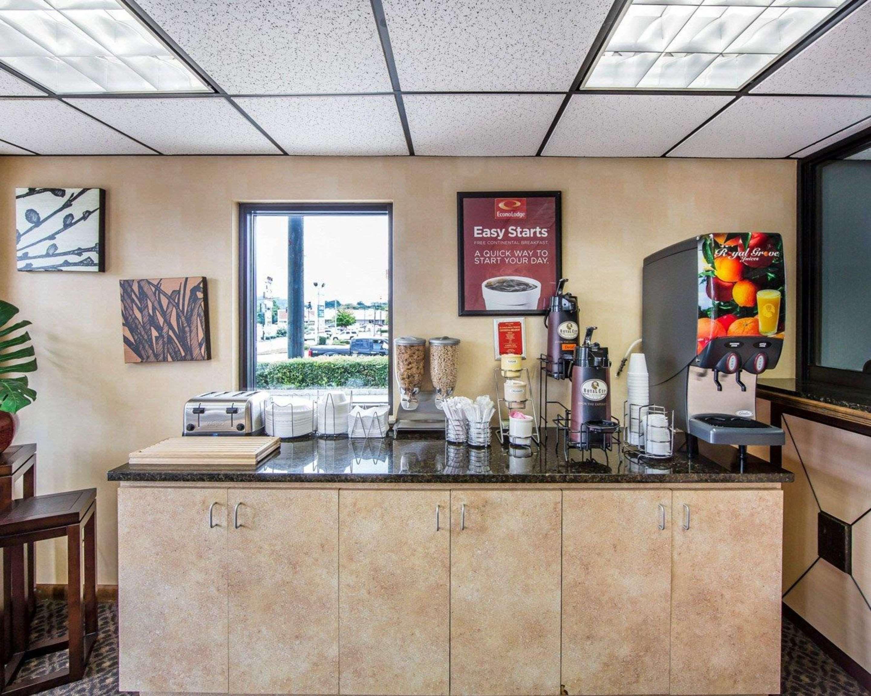 Econo Lodge North Knoxville Bagian luar foto